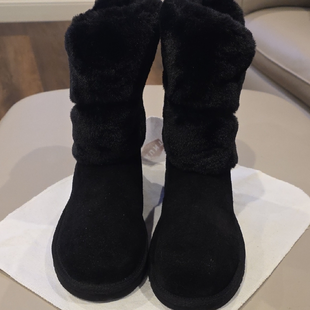 Women's Black Fur Boots